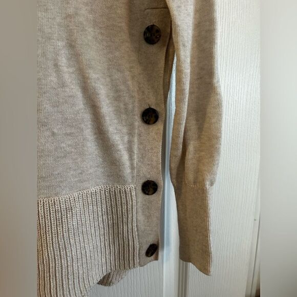 Tahari Tan Button Side Pullover Sweater Women’s XS EUC - Picture 5 of 12